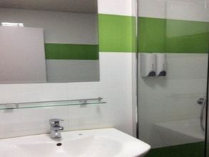 Bilik Mandi dalam Bilik 4 7 Days Inn Suzhou Dushu Lake Gaojiaoyuan