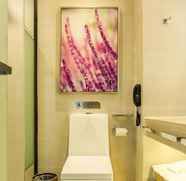 In-room Bathroom 4 Lavande Hotel Weihai Weigao Plaza