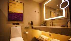 ห้องน้ำภายในห้อง 4 LAVANDE HOTEL XINING RAILWAY STATION YUEZHOU INTER