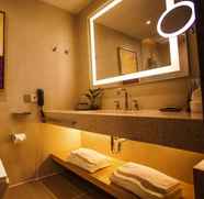 In-room Bathroom 4 LAVANDE HOTEL XINING RAILWAY STATION YUEZHOU INTER