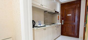 침실 5 S. International Service Apartment