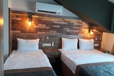 寝室 The Sarigerme Inn