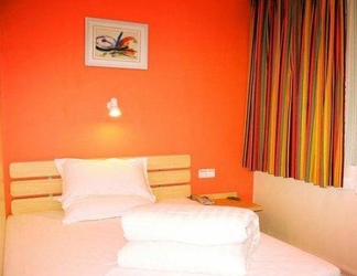 Bedroom 2 7 Days Inn Jinan Jiefang Road Sai Bo Branch