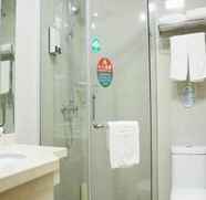 In-room Bathroom 2 GREENTREE ALLIANCE NANJING FUQIAO SUBWAY STATION C