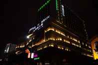 Bangunan GreenTree Inn Pingliang Jinding Times Square