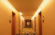 Lobi 4 GreenTree Inn Pingliang Jinding Times Square