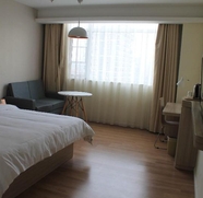 Bedroom 2 7 Days Inn·Ziyang Songtao Road