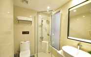 In-room Bathroom 3 7 DAYS PREMIUMA CHENGDU XINJIN RULIN ROAD SUBWAY S