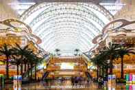 Lobby James Joyce Coffetel Chengdu Century City Conventi