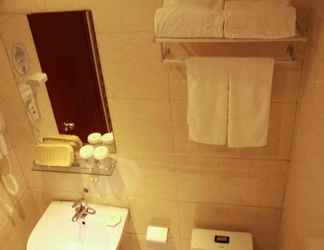 In-room Bathroom 2 GREENTREE INN TAIAN YINGCHUN ROAD DAI TEMPLE EXPRE