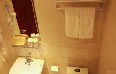 In-room Bathroom 2 GREENTREE INN TAIAN YINGCHUN ROAD DAI TEMPLE EXPRE