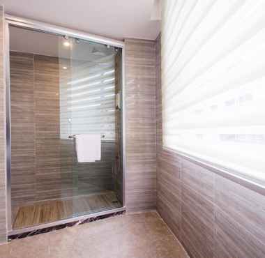 In-room Bathroom 2 PAI HOTELSA MIANYANG PINGZHENG BUS TERMINAL