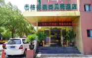 Exterior 4 Greentree Inn Shanghai Baoshan 128 Memorial Road T