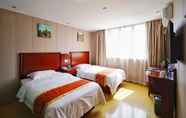 Bedroom 3 Greentree Inn Shanghai Baoshan 128 Memorial Road T