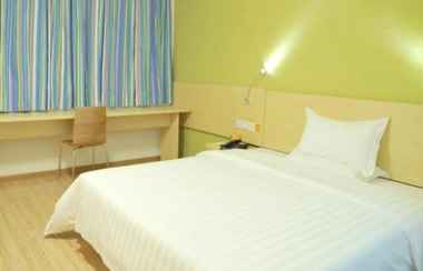 ห้องนอน 2 7 Days INN Guangzhou Conghua Jiekou Zhenbei Road B