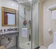 In-room Bathroom 5 Greentree Inn Beijing Changping District North Chi