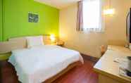 ห้องนอน 3 7 Days Inn Jiangmen Xinhui Pedestrian Street Branc