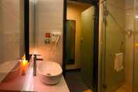 In-room Bathroom 7 DAYS PREMIUMA GANZHOU RAILWAY STATION