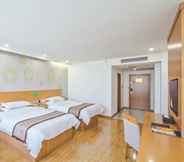 Bedroom 3 Greentree Inn Tongxiang Chongfuzhen World Fur Cent