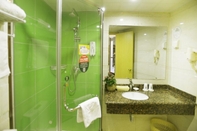 ห้องน้ำภายในห้อง GreenTree Inn Jinan Quancheng Hotel