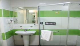 Phòng tắm bên trong 3 7 Days Inn Huaihua Mayang Bin He Road Branch