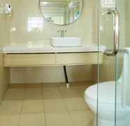 In-room Bathroom 4 7 Days Premium·Shangrao Wusan Avenue Central Plaza