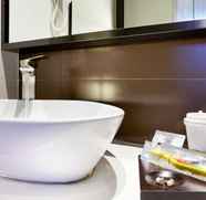 In-room Bathroom 3 7 Days Premium Xian Xiaozhai Subway Station Jinsha