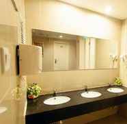 In-room Bathroom 3 Hi Inn Beijing Dongdan