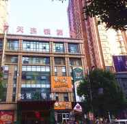 Exterior 4 7 DAYS INNA XINYANG RAILWAY STATION SQUARE