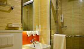 In-room Bathroom 2 7 Days Premium Yinchuan Train Station Branch Hotel