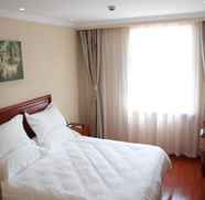 Bedroom 2 GreenTree Inn Shanghai Luojing Express Hotel