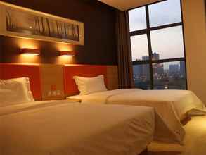 Bedroom 4 7Days Premium Chengdu Railway East Station Branch