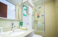 Bilik Mandi dalam Bilik 4 GreenTree Inn Shenzhen Kengzi Town Express Hotel