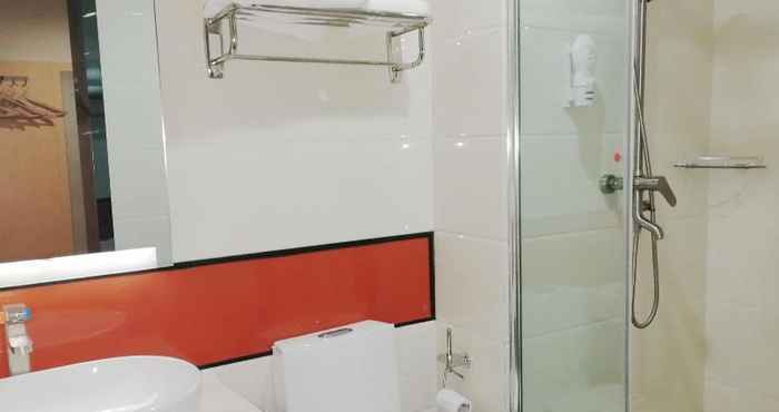 ห้องน้ำภายในห้อง 7 Days Premium·Kuerle Shihua Avenue