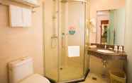 In-room Bathroom 7 Greentree Inn Beijing Miyun West Bridge Road Haiyi