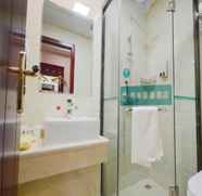 In-room Bathroom 2 GREENTREE INN LANGFANG GUANGYANG DISTRICT HIGH SPE