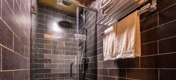 Toilet Kamar 5 GreenTree Alliance PinGYAo Ancient City Folk Hotel