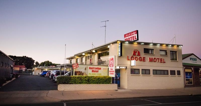 Exterior A and A Lodge Motel Emerald