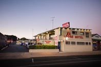 Exterior A and A Lodge Motel Emerald