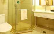 In-room Bathroom 6 Greentree Inn Yichun Development Zone Bus Terminal