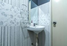 기타 6 1421 Kasmaran Guest House