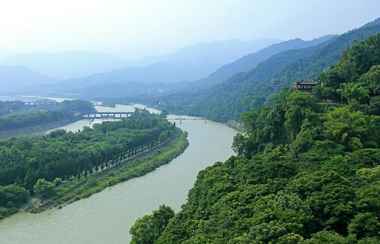 Nearby View and Attractions 2 Pai Hotel Chengdu Dujiangyan