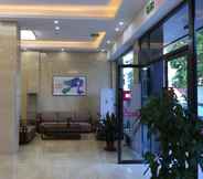 Lobi 5 Pai Hotelsa Guangzhou Baiyun International Airport