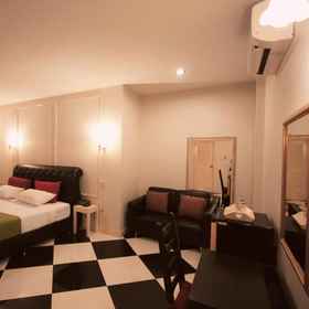 Topaas Resort And Swimmimg Pool 1, Hotel Big C Department Store