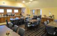 Restaurant 4 Residence Inn Louisville East