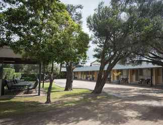 Exterior 2 Rye Beach Motel