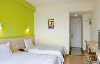 Bedroom 2 7 Days Inn Suqian Shuangzhuang Automobile Accessor