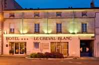 Exterior Le Cheval Blanc