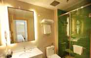 In-room Bathroom 5 Greentree Inn Baoding Qingyuan District Jianshe No