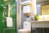 ห้องน้ำภายในห้อง Greentree Inn Linyi Mengshan North Road Express Ho